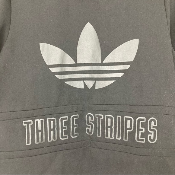 Adidas Women’s Tone-onTone Trefoil Three Stripes Mock Neck Crop Performance Top - Picture 4 of 14